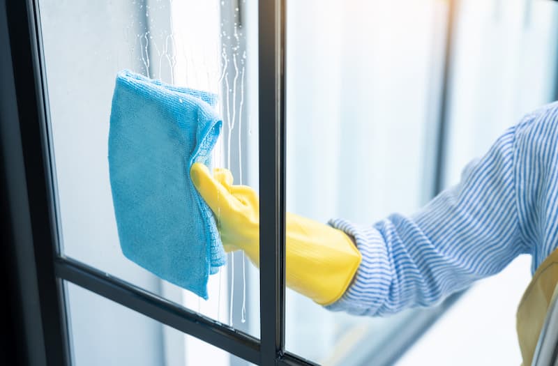 قیمت شیشه پاک کن